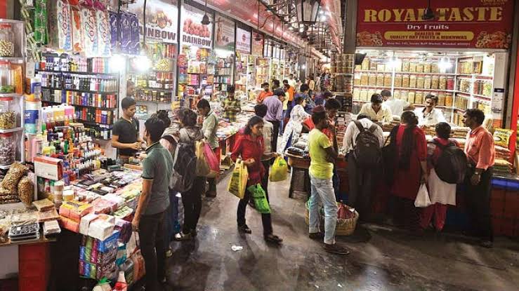 Crawford market in mumbai for  Best Places For Street Shopping 