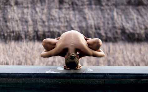 Naked Girls Synchronized Yoga