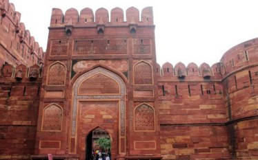Agra Fort - History, Architecture, Facts, Location, and Visiting Timings