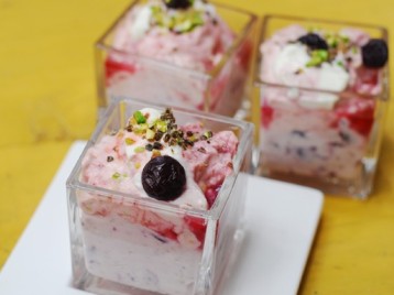 Berry Srikhand