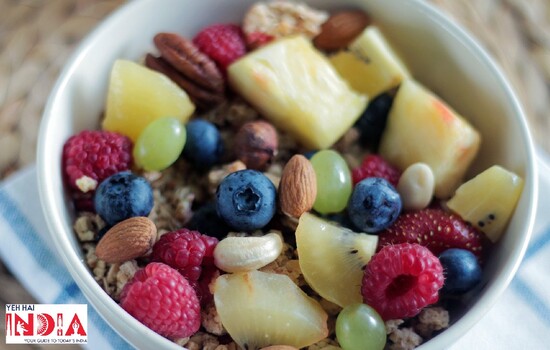 Garnish with seeds and nuts