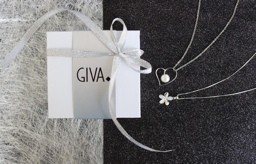 Best Site to Buy Silver Jewellery With Modern Designs at Giva